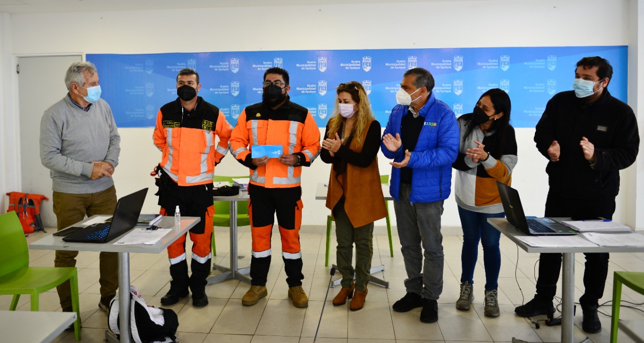 MUNICIPALIDAD DE IQUIQUE ENTREGA SUBVENCIÓN A CUERPO DE VOLUNTARIOS DEL BOTE SALVAVIDAS