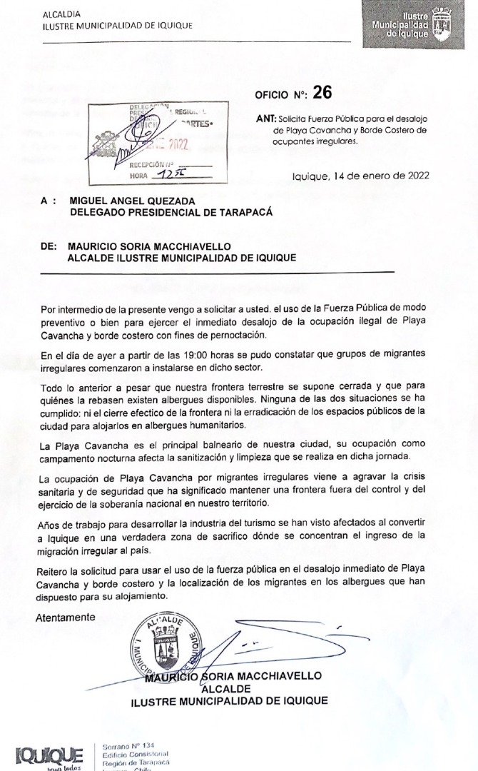 Alcalde Soria oficia a Delegado Presidencial de Tarapacá para que ejerza el uso de la fuerza pública y desaloje a migrantes de Playa Cavancha