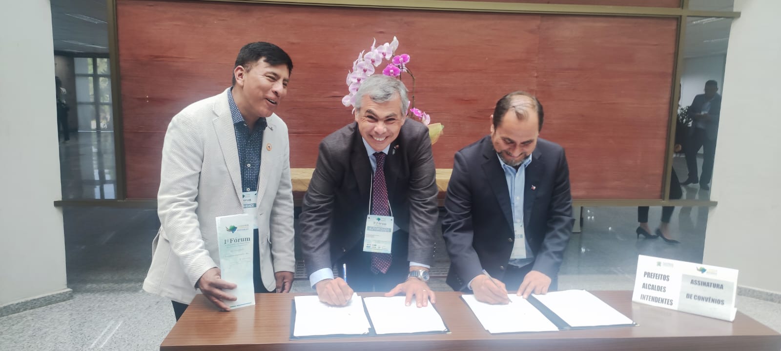 IMI FIRMA CONVENIO MUNICIPIOS TURÍSTICOS CORREDOR BIOCEÁNICO 2