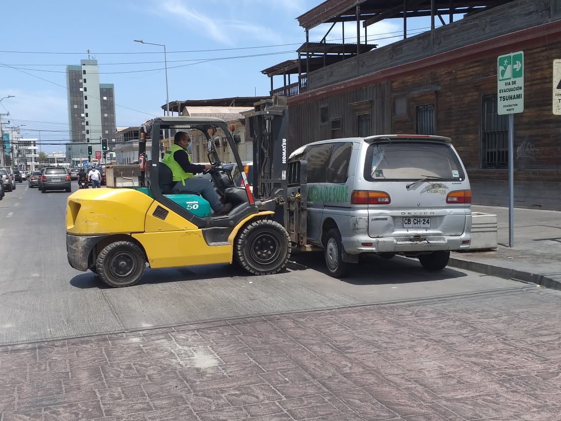Municipalidad de Iquique rematará vehículos en estado de abandono