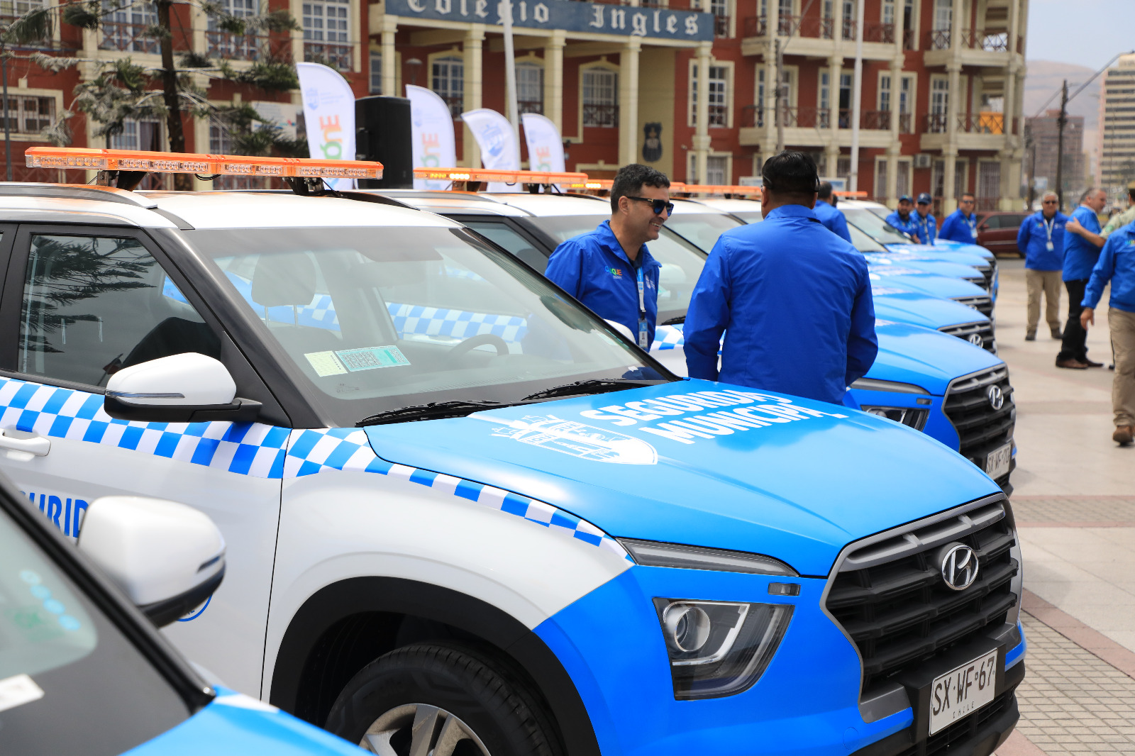 Municipalidad de Iquique entrega a la comunidad nueva flota de vehículos para seguridad e inspección