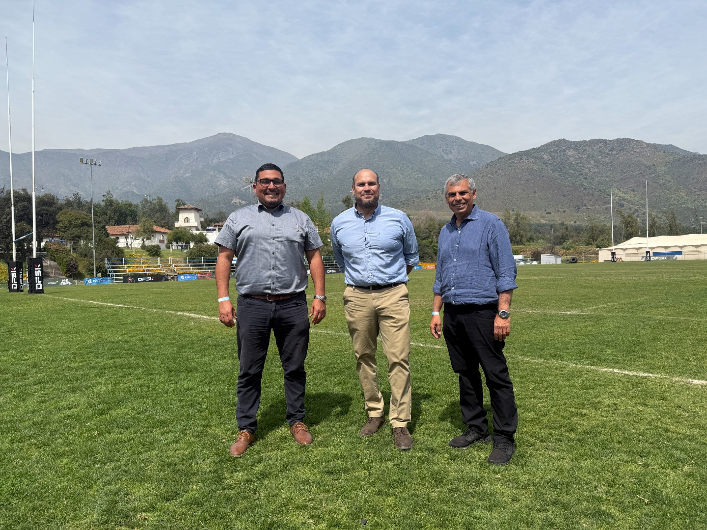 Municipalidad de Iquique y Club Deportivo Universidad Católica sellan alianza estratégica para desarrollo de eventos deportivos